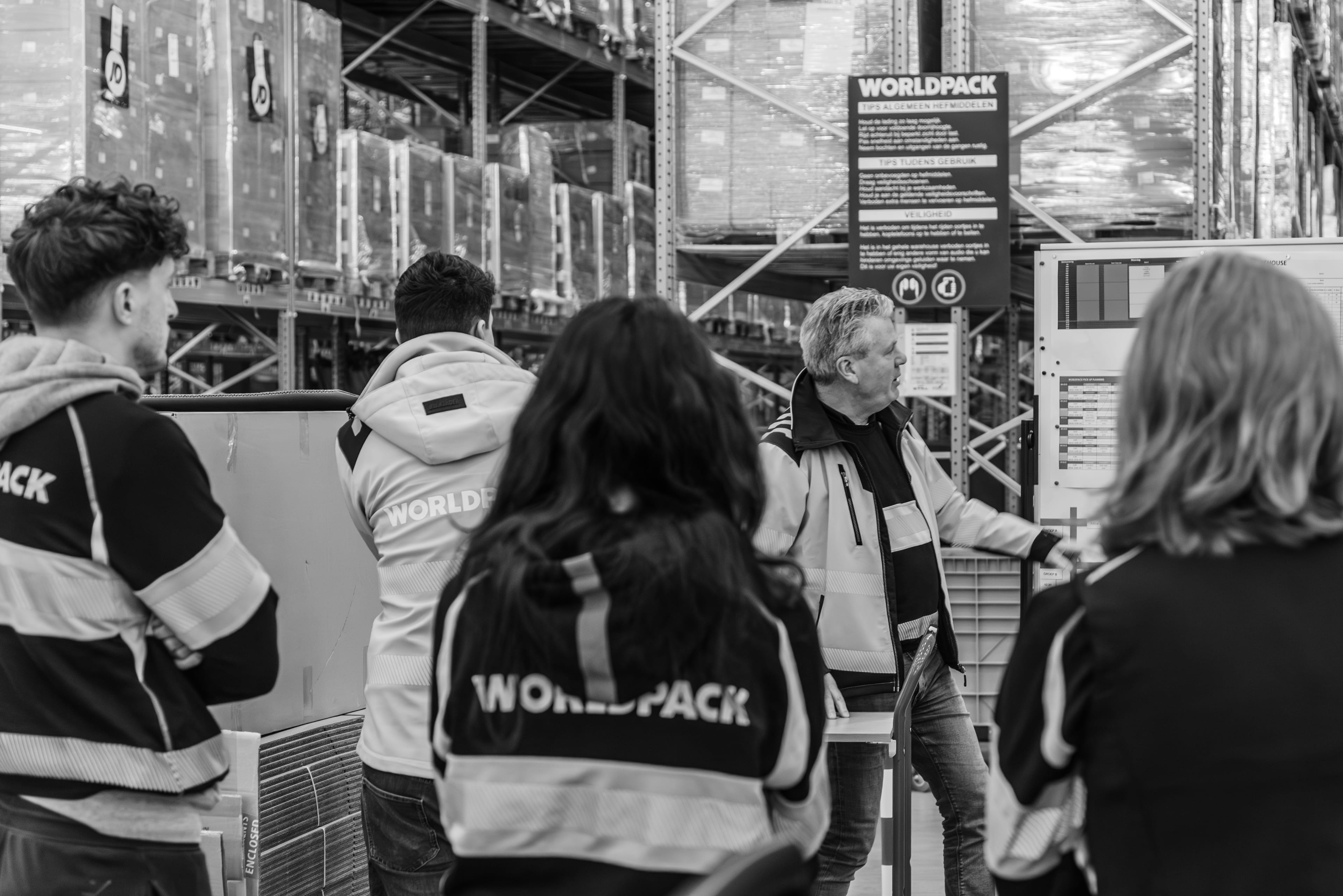 040_Logistiek warehouse_HR-10